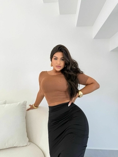 Cropped Francine Marrom Caramelo - costas nuas na internet