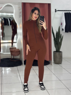 Macacão Ziper Manga longa MARROM - Amanda Closet Store