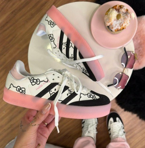 Tênis Feminino Sambae Hello Kitty Preto Rosa