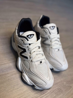 Tênis New Balance 9060 Unissex Creme Preto na internet
