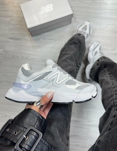 Tênis New Balance 9060 Feminino Cinza