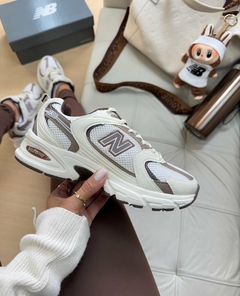 Tênis New Balance Unissex 530 Bege Marrom - loja online