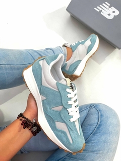 Tênis Casual Feminino New Balance 327 V1 - Azul
