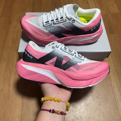 Tênis Feminino New Balance Fuelcell Rebel V4 - Rosa - comprar online