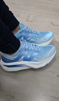 Tênis Feminino New Balance Fuelcell Rebel V4 - Azul - comprar online