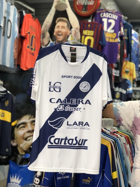 Camiseta Deportivo Merlo Titular 2023 Sport 2000 + Número + Parche