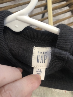 Enterito peludito pingüino. GAP. 3/6 meses. Es abrigado. - comprar online