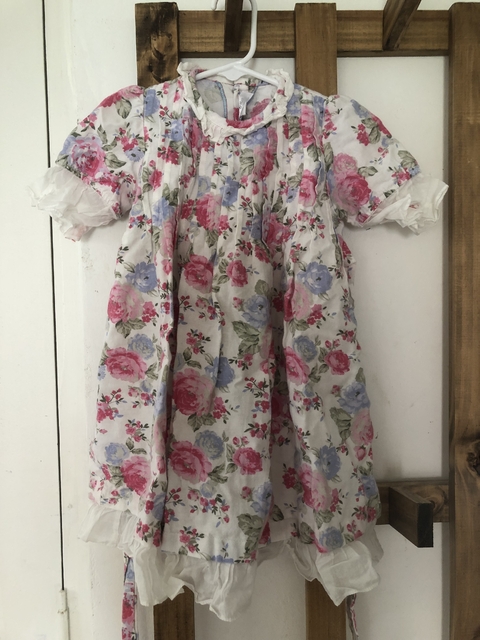 Vestido flores rosas. La Folie. Talle 3 años.