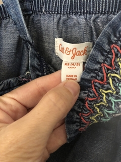 Mono denim con bordado. CAT & JACK. 4/5 años. en internet