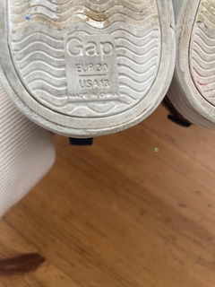 T29 | Zapas tipo panchas con brillos. GAP. Talle 29. en internet