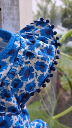 3/6M | OUTLET- Set: remera SM + short, algodón. "Flores azul y celestes" pasamanería en dorsos. NEXT. Talle 3a6 meses. en internet