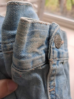 2A | OUTLET - Campera de jean celeste con flores bordadas - OSHKOSH - 2 años. - tienda online