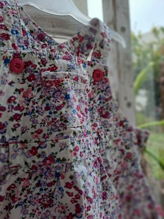9/12M | Vestido jardinero c flores fucsia y azul. MINVILLE - Talle 9a12 aprox. en internet