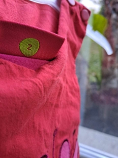 6M | Vestido de algodón SM rojo c aplique de flor bordada em azul y rosa - OWOKO - 6 meses. - comprar online