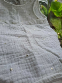 1/3M | Vestido s/m blanca c estrellas doradas seda pañalera - CHEEKY - Talle XS (1- 3 meses). en internet