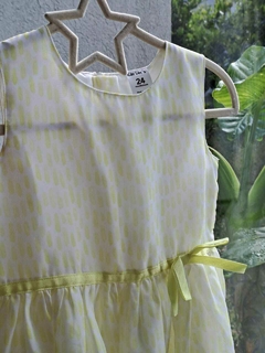 24M | Vestido fiesta SM forrado blanco con palitos amarillos, cierre atrás. Gasa- CARTERS - Talle 24 meses - comprar online