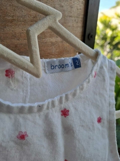 2A | Vestido SM blanco c cinto y botones atrás, florcitas rosa fuerte y guarda abajo-BROOMS -Talle 2 en internet