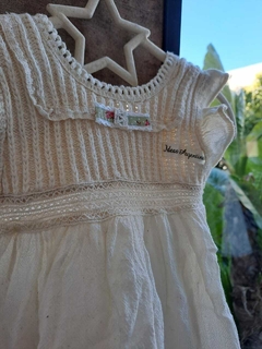 6M | Vestido crudo lienzo y tejido, con voldos. - IDEAS ARGENTINAS - Talle 6 meses - comprar online