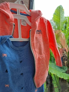 Set 2 piezas: buzo naranja fluo + body MC azul cangrejos - CARTERS - Talle 3 meses en internet