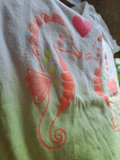 6M | Set: remera MC blanca c hipocampos naranjas + pantalón rojo c lunares blancos-CARTERS-Talle 6 meses - tienda online