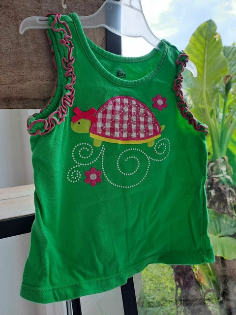 24M | Remera MC verde c aplique de tortuga rosa - KIDS HEADQUARTERS - Talle 24 meses. Parece más 1 año-