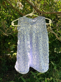 12M | Vestido de algodón tipo animal print celeste. 12 meses. - comprar online