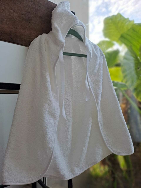 12M | Capita de toalla blanca - Talle 12 meses aprox.