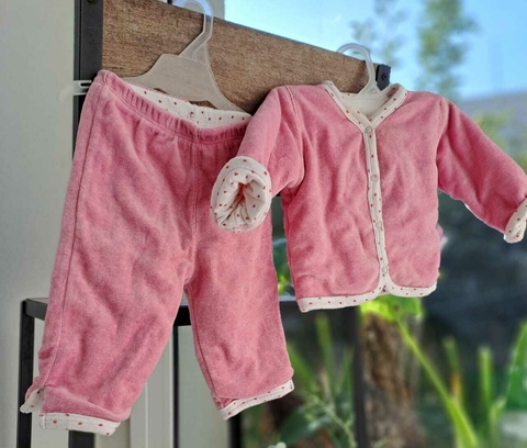 3/6M | Conjunto rosa plush y algodón invierno blanco c corazones: pantalón y buzo prendido - MIMO - Talle: 3 A 6 meses.