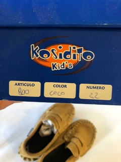 T22 | Zapatos tipo mocasines de gamuza marrón. KOSIDITO Kids. Talle 22. - Lo Canto • Moda Circular