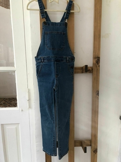 Jardinero de jean largo. ZARA. Talle 7 años. - Lo Canto • Moda Circular