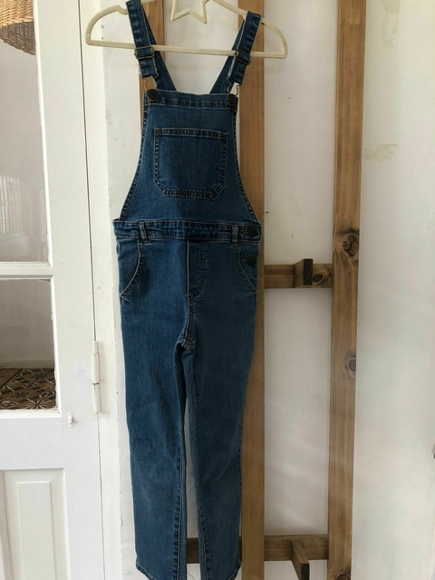 Jardinero de jean largo. ZARA. Talle 7 años.