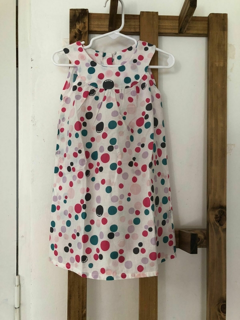 2A | Vestido con lunares sin mangas. OWOKO. Talle 5 de la marca que es 2 años.