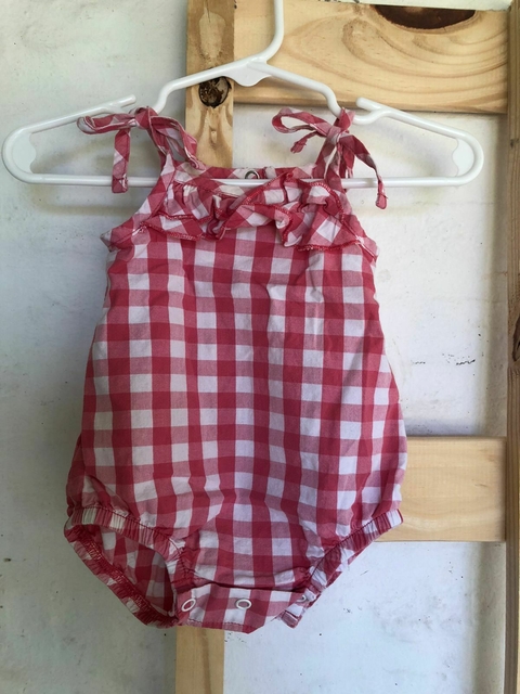 Enterito con tiritas a cuadros rosa. CHEEKY. XS de bebe. 1 mes.