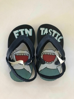 T6/7 usa | Ojotas azules tiburón con elástico atrás. 6/7 de niños de USA. - comprar online