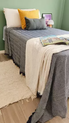 Cubrecama Cris Morena . MARINO ( para camas de hasta 1m de ancho)