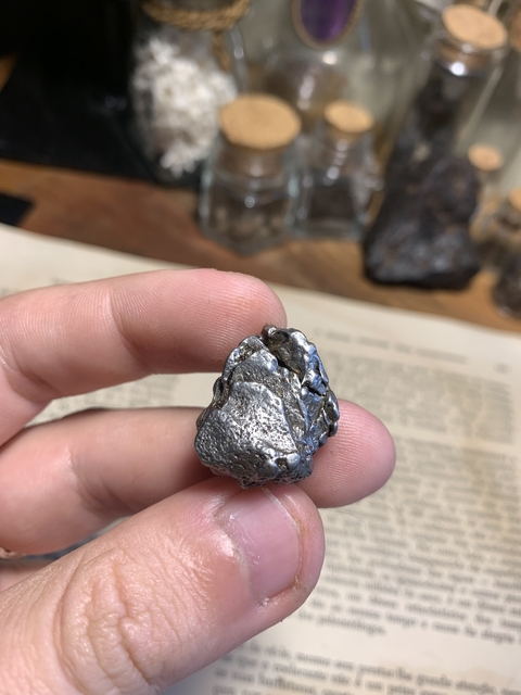 Meteorito Campo del Cielo - 17.9 g - REF 026 - comprar online