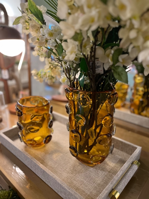 Vaso em vidro âmbar G - relevos