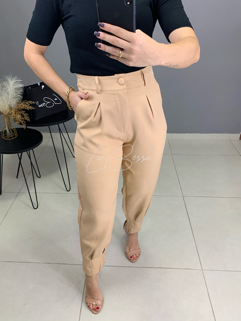 Calça Lavínia Cenoura Bege na internet