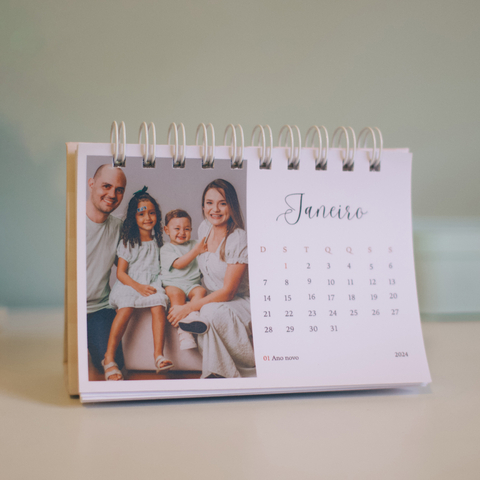 Calendário Olívia 2026 de mesa