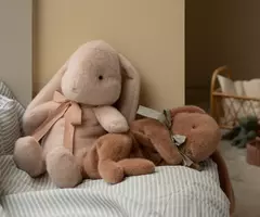 Sleeping bunny plush, Small - Soft brown en internet