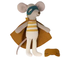 Super hero mouse, Little brother in matchbox en internet