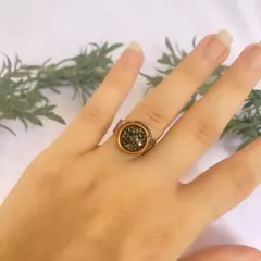 Anel Orgonite Ajustável - Prosperidade - Pirita - Consciência Oitentaeum Orgonites