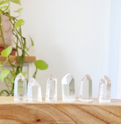 Punta Cuarzo cristal 6 caras Tameana