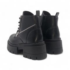 Borcego Cierre Interno Lengueta C/Tachas Base Ruta Napa Mousse (05000NP) - Mousse Calzados