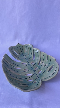 Objeto decorativo/Fruteira feito à mão em cênica vitrificada. na internet