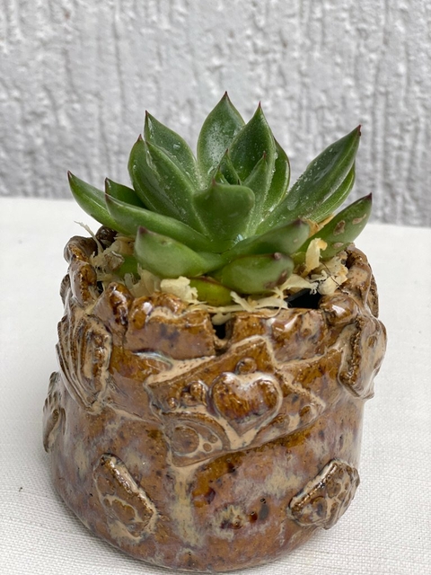 Vasinho de Cerâmica Vitrificada, feito à mão.