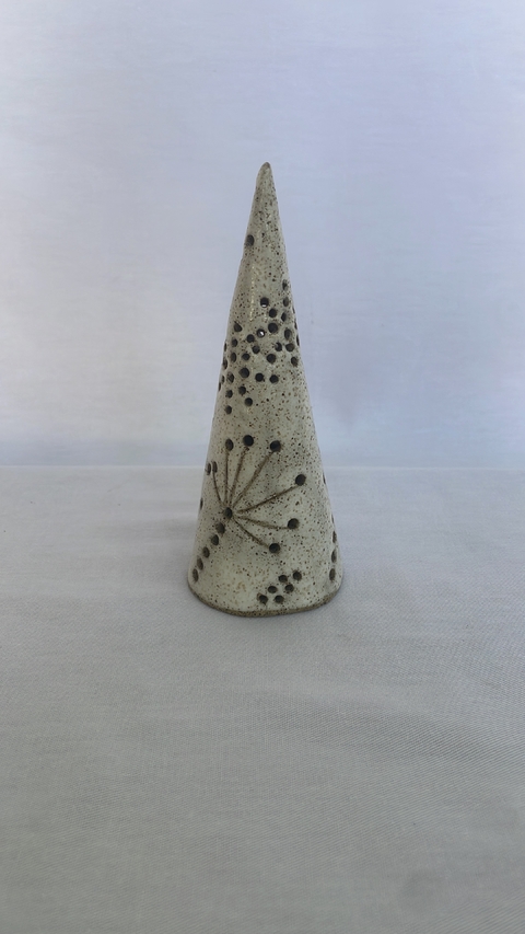 Cone para Velinha (P) em cerâmica, feito à mão.