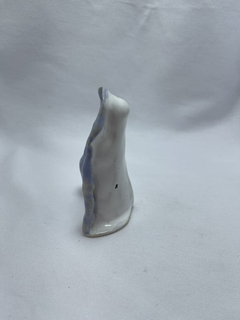 Escultura Santa em cerâmica, feita à mão. - comprar online