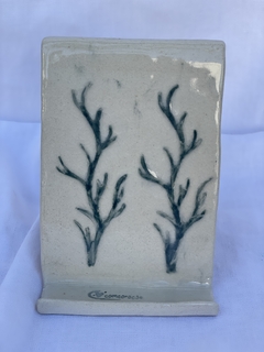 Apoio para celular, feito a mão em cerâmica vitrificada. - comprar online