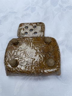 Saboneteira com suporte para sabonete em cerâmica, feito à mão. - comprar online